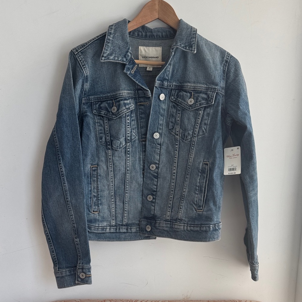 Lucky Brand Classic Denim Jacket Women’s Small, Medium Wash